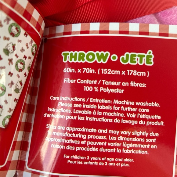 Hello Kitty Christmas Blankets - Picture 5 of 5